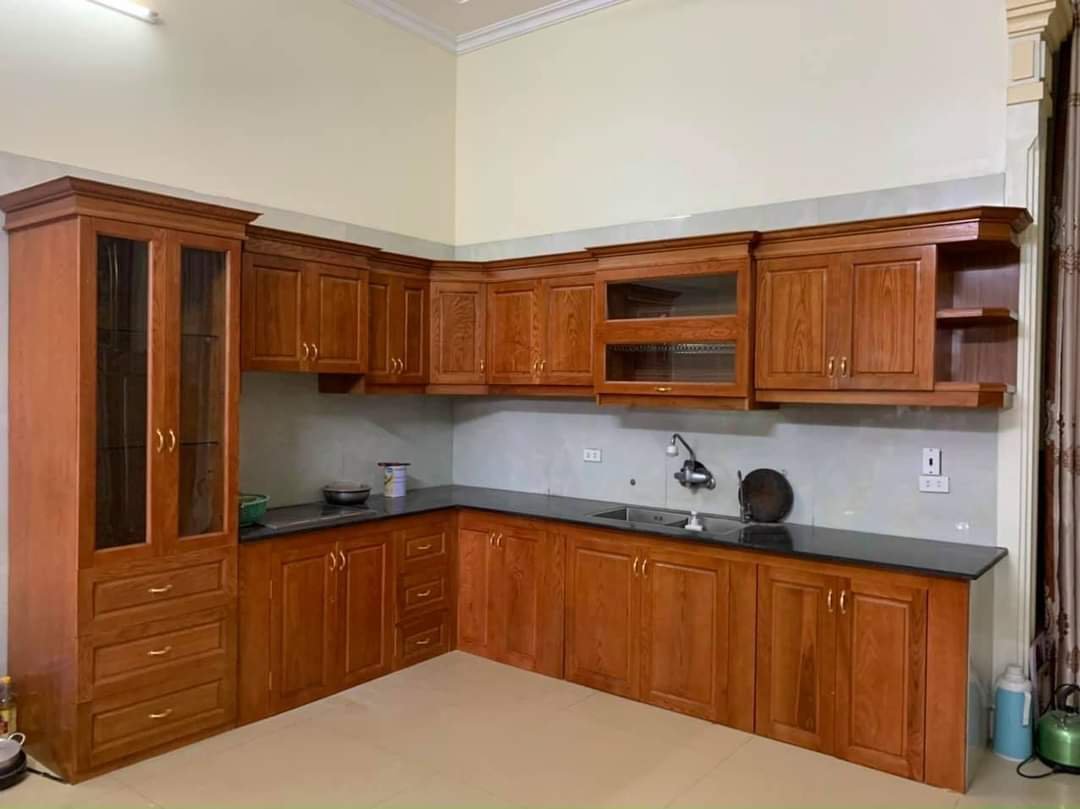 Tủ bếp gỗ lim Nam Phi: Với sự tiến bộ trong lĩnh vực sản xuất đồ nội thất, tủ bếp gỗ lim Nam Phi đã được làm mới với nhiều mẫu mã đa dạng và sang trọng hơn. Chất liệu kỹ thuật cao cấp được sử dụng trong sản xuất tủ bếp gỗ lim Nam Phi giúp tạo nên sự hoàn hảo cho những không gian bếp hiện đại. Hãy đến với chúng tôi và tìm cho mình một chiếc tủ bếp gỗ lim Nam Phi hoàn hảo nhất cho ngôi nhà của bạn.